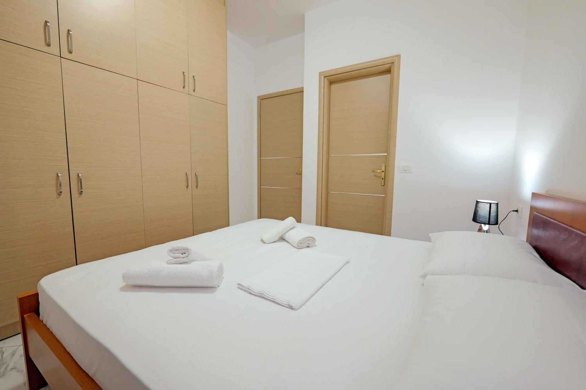 Valentina Apartment 1 Sarandë Esterno foto
