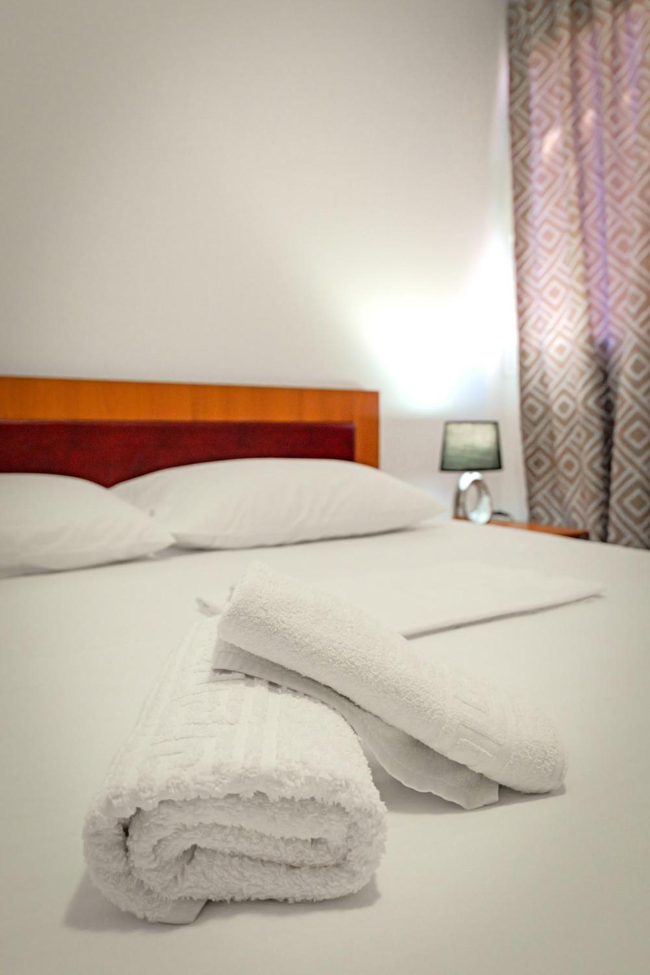 Valentina Apartment 1 Sarandë Esterno foto
