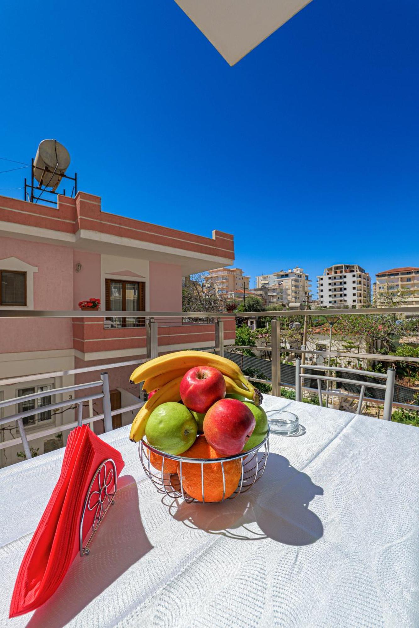 Valentina Apartment 1 Sarandë Esterno foto
