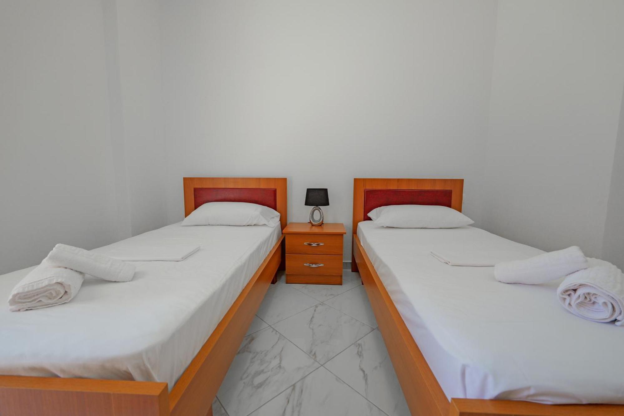Valentina Apartment 1 Sarandë Esterno foto